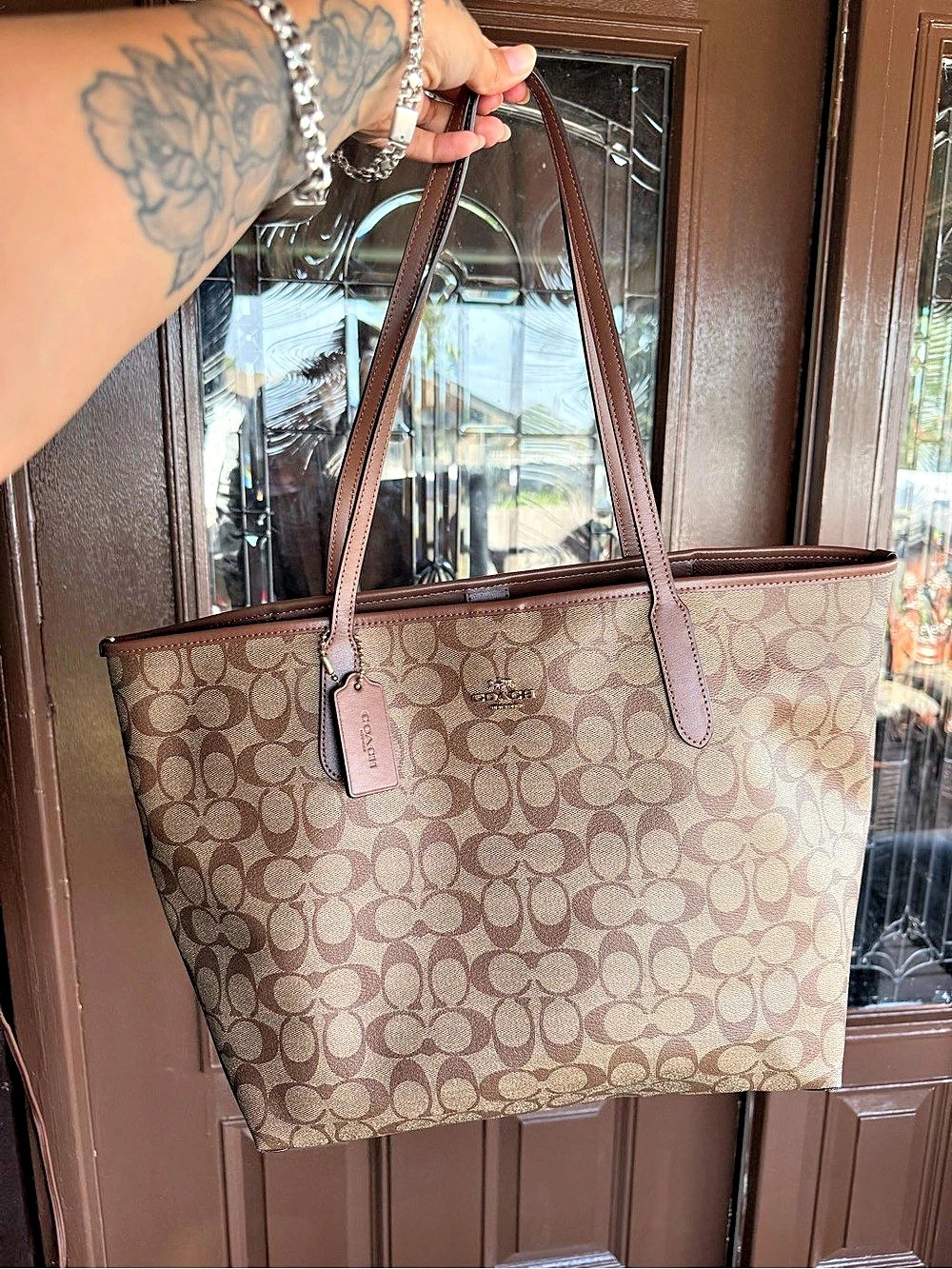 Coach City Tote In Signature Canvas Brown & Tan
